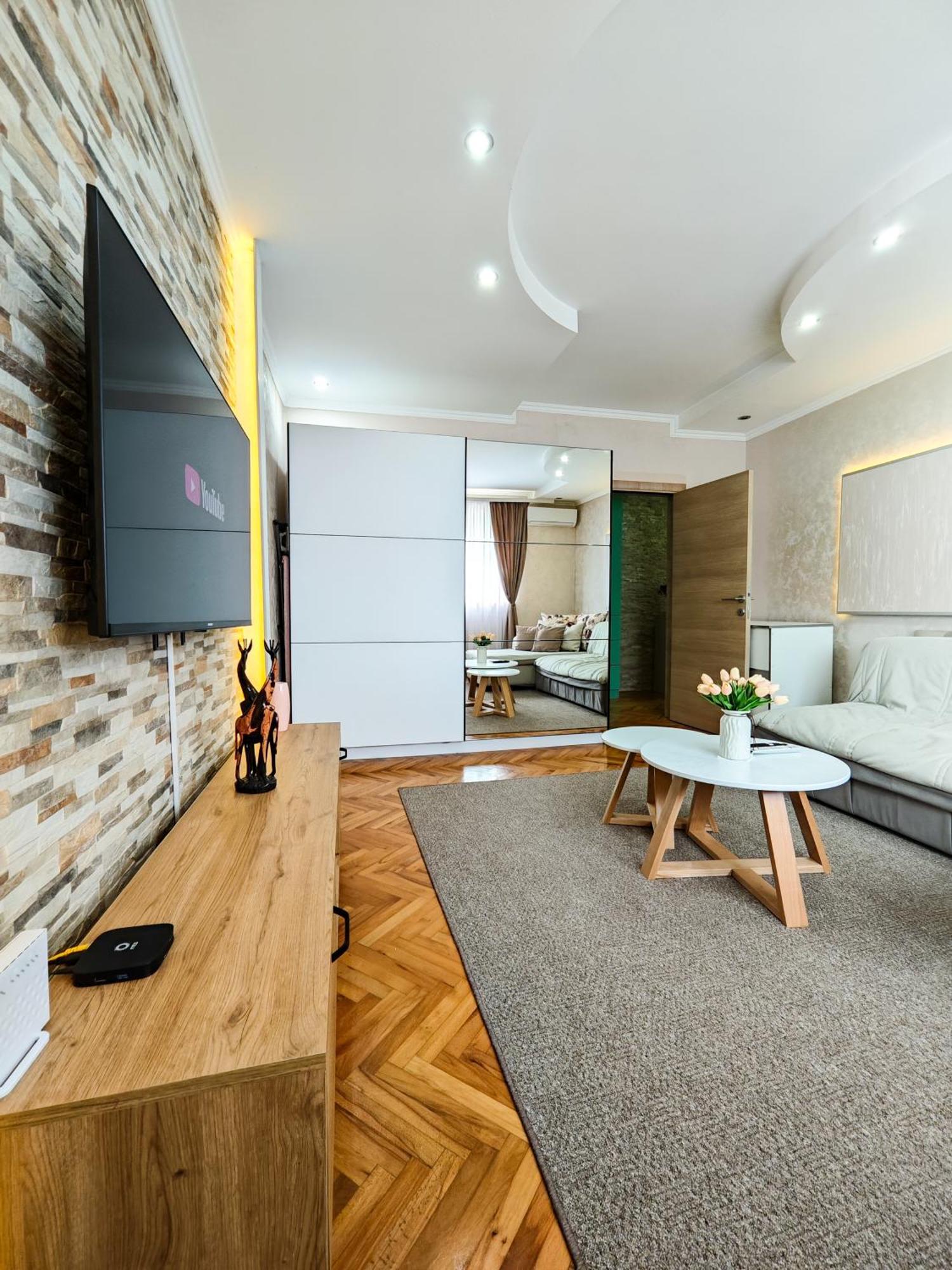 Apartman Julija Donji Milanovac Zewnętrze zdjęcie