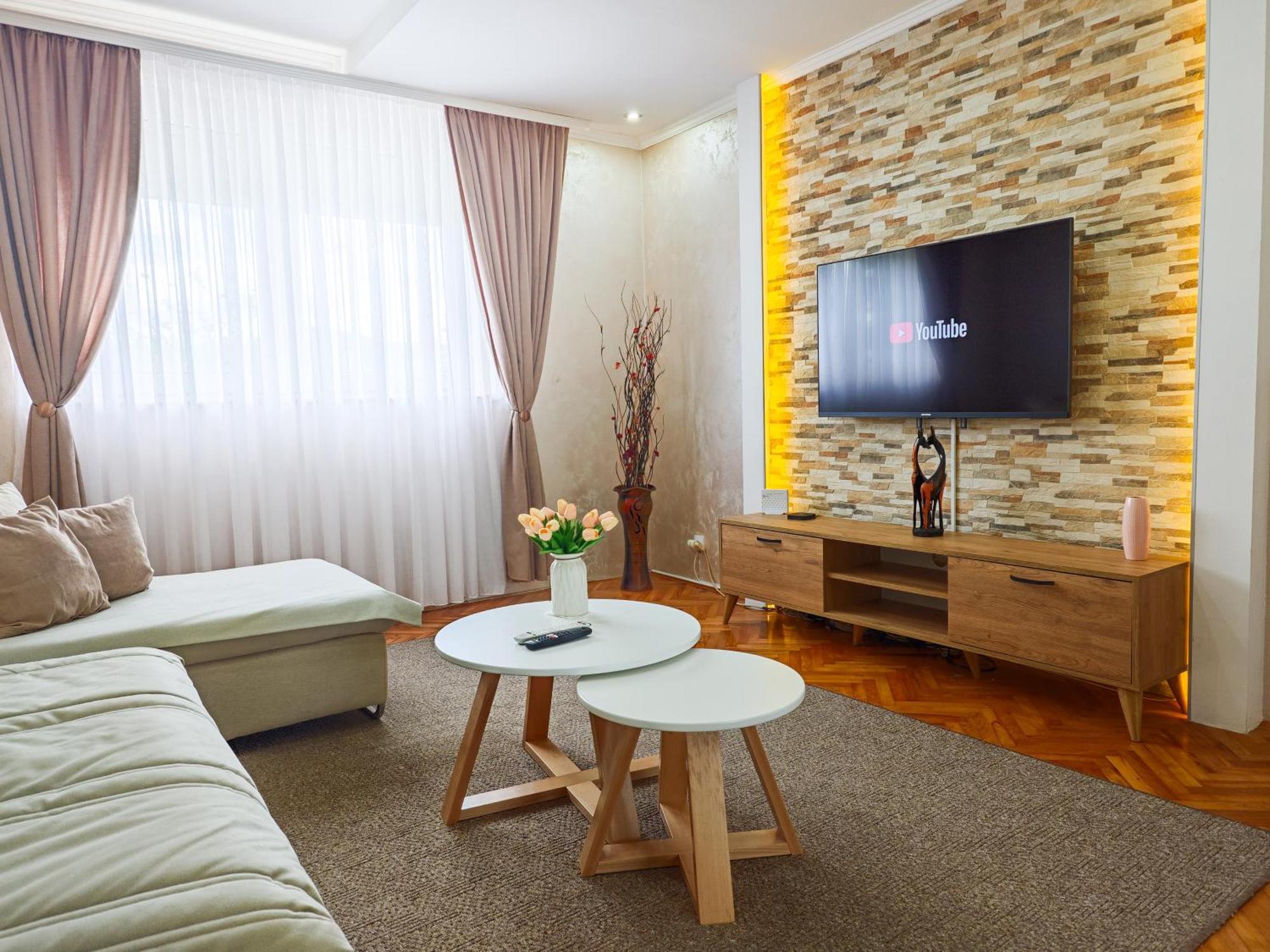 Apartman Julija Donji Milanovac Zewnętrze zdjęcie
