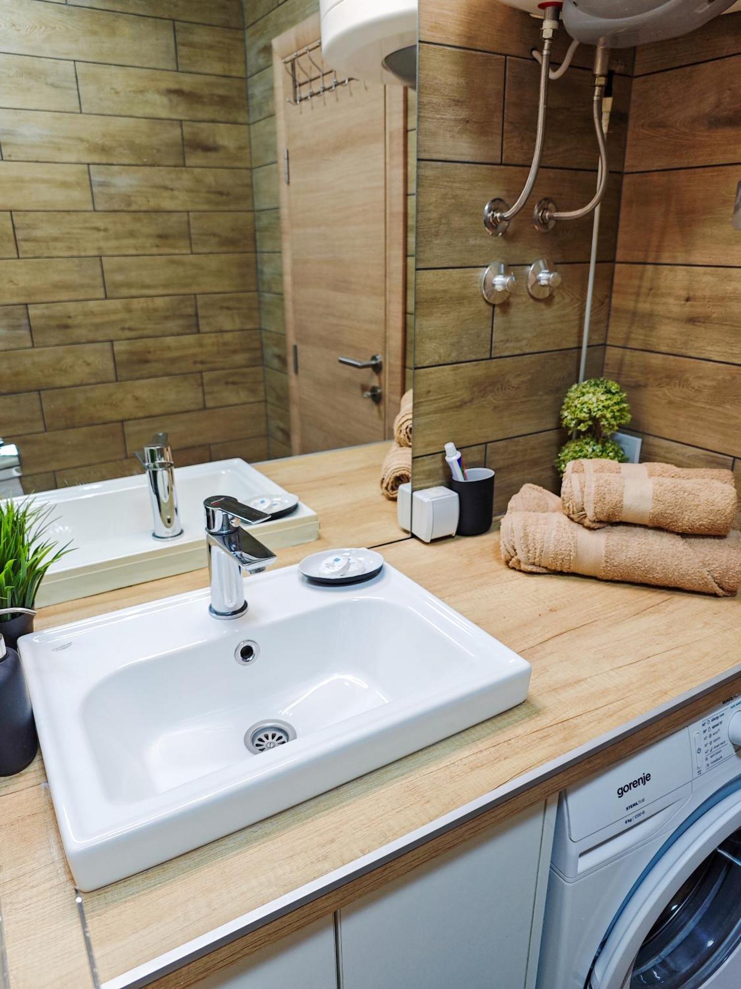 Apartman Julija Donji Milanovac Zewnętrze zdjęcie