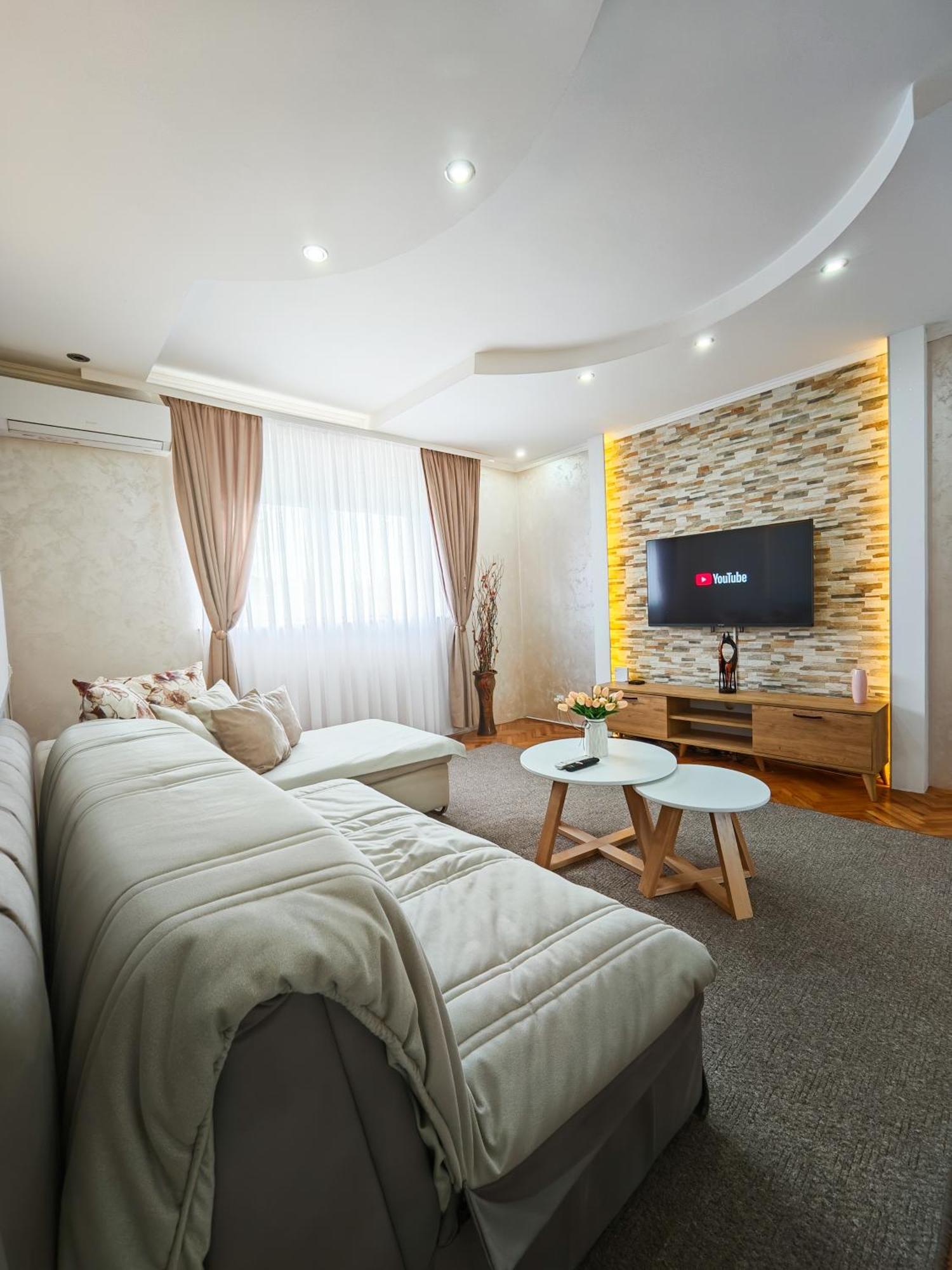 Apartman Julija Donji Milanovac Zewnętrze zdjęcie