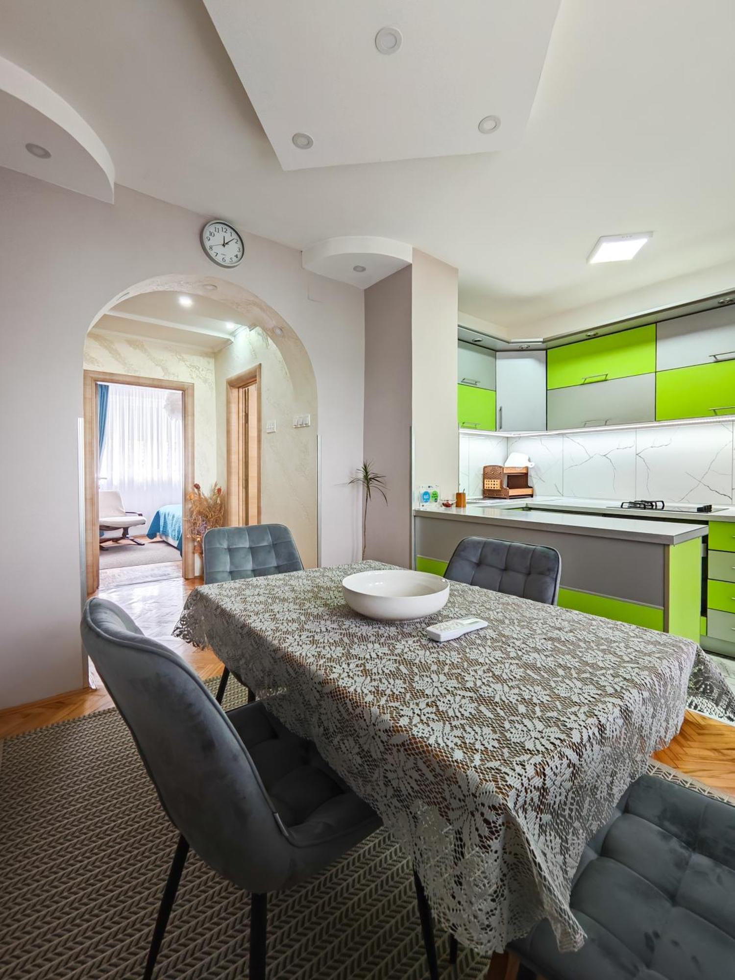 Apartman Julija Donji Milanovac Zewnętrze zdjęcie